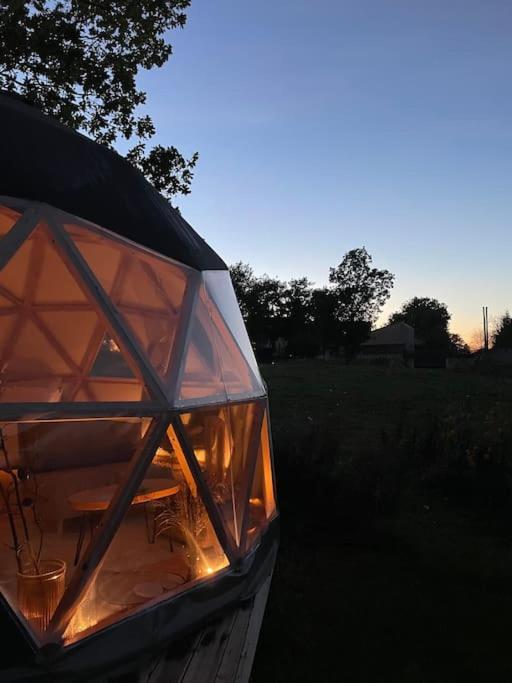 Luxury tent Dome Insolite Cedre Jacuzzi Et Petits Dejeuners Inclus