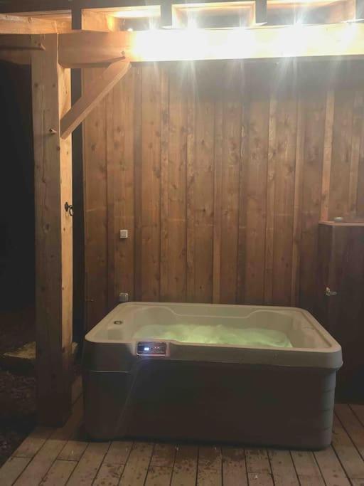 Dome Insolite Cedre Jacuzzi Et Petits Dejeuners Inclus